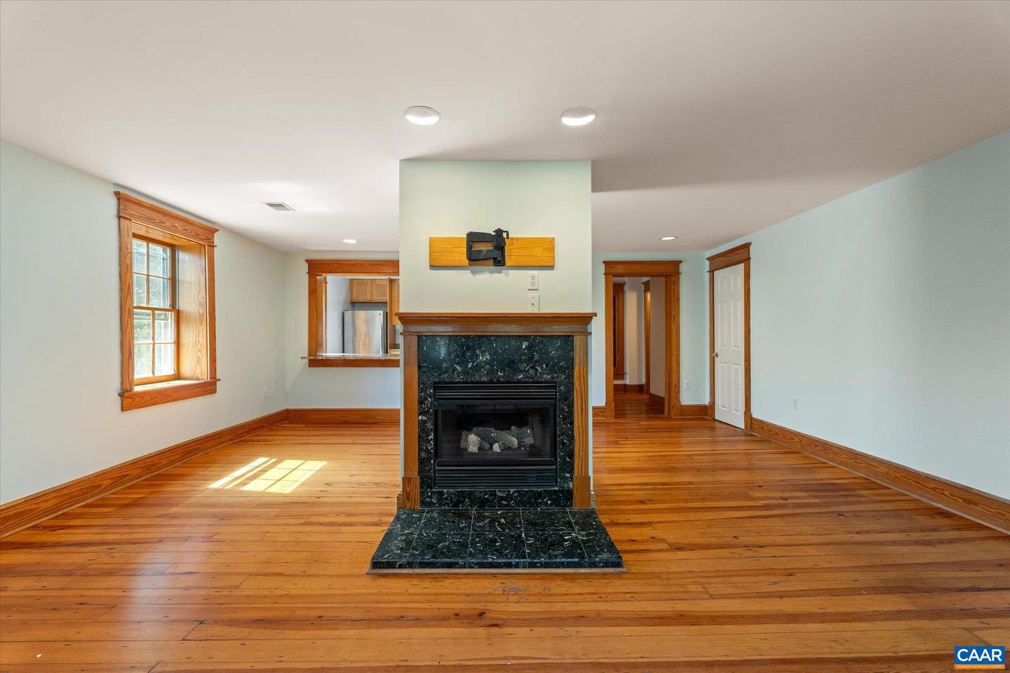 1915 E MARKET ST #3, CHARLOTTESVILLE, Virginia 22902, 3 Bedrooms Bedrooms, ,2 BathroomsBathrooms,Residential,For sale,1915 E MARKET ST #3,669426 MLS # 669426