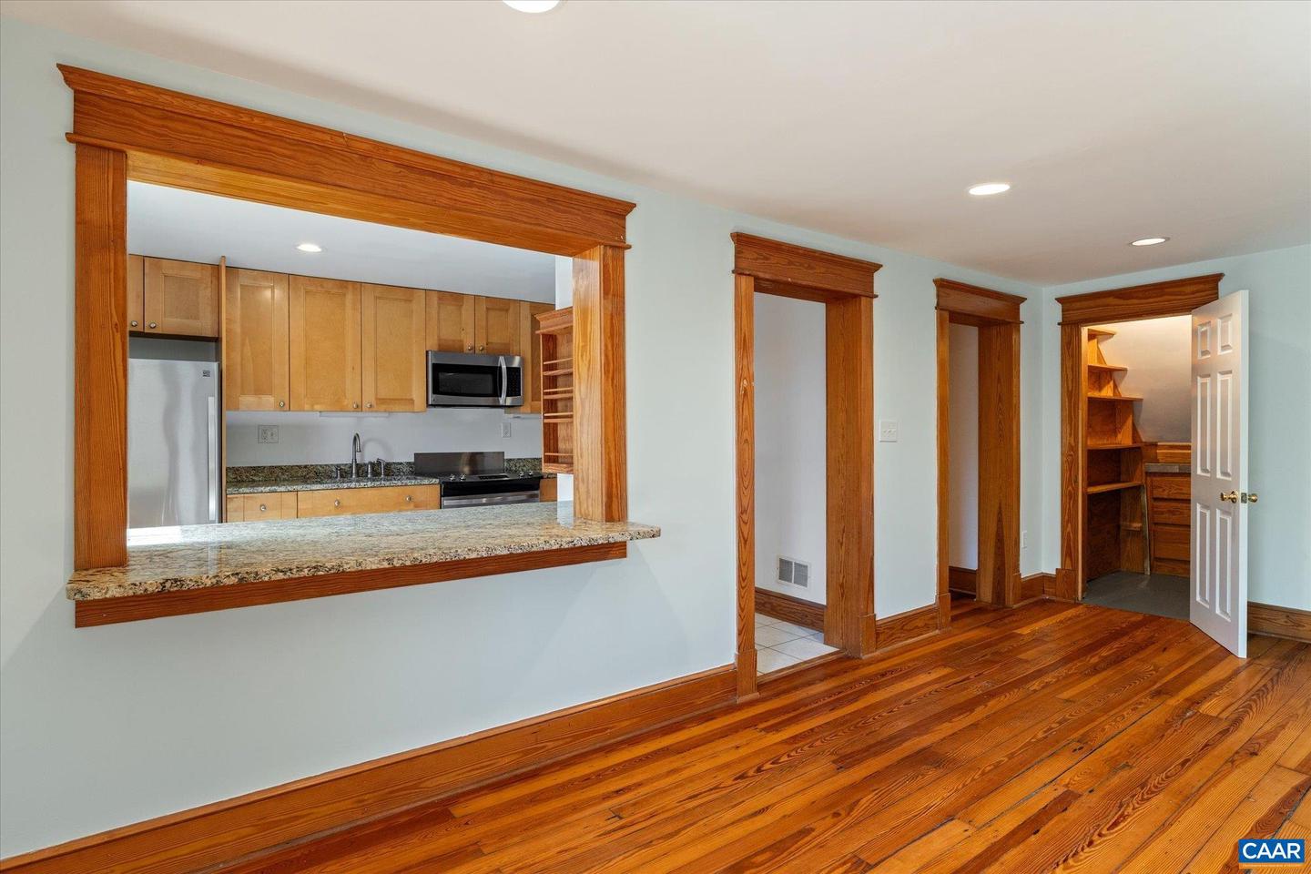 1915 E MARKET ST #3, CHARLOTTESVILLE, Virginia 22902, 3 Bedrooms Bedrooms, ,2 BathroomsBathrooms,Residential,For sale,1915 E MARKET ST #3,669426 MLS # 669426