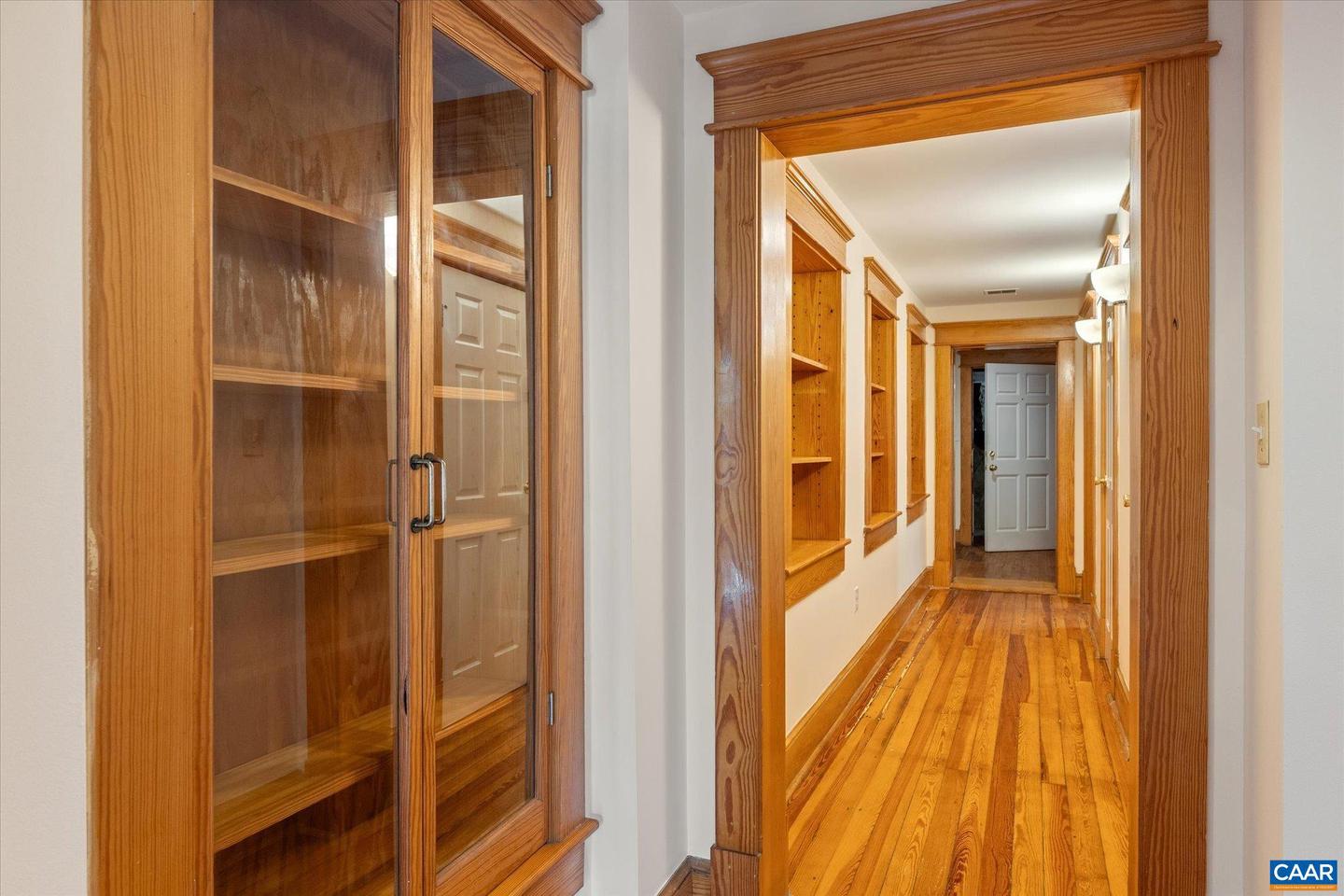 1915 E MARKET ST #3, CHARLOTTESVILLE, Virginia 22902, 3 Bedrooms Bedrooms, ,2 BathroomsBathrooms,Residential,For sale,1915 E MARKET ST #3,669426 MLS # 669426
