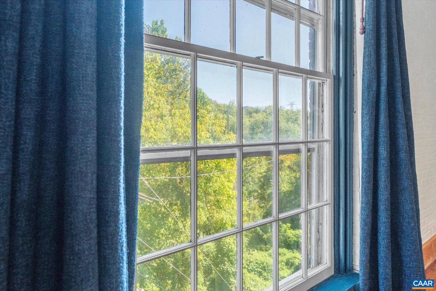 1915 E MARKET ST #3, CHARLOTTESVILLE, Virginia 22902, 3 Bedrooms Bedrooms, ,2 BathroomsBathrooms,Residential,For sale,1915 E MARKET ST #3,669426 MLS # 669426