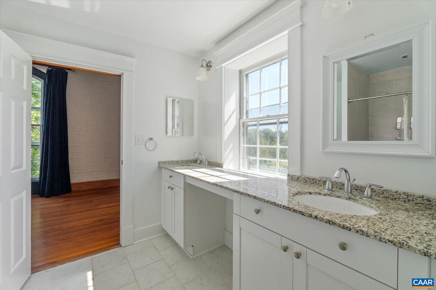 1915 E MARKET ST #3, CHARLOTTESVILLE, Virginia 22902, 3 Bedrooms Bedrooms, ,2 BathroomsBathrooms,Residential,For sale,1915 E MARKET ST #3,669426 MLS # 669426