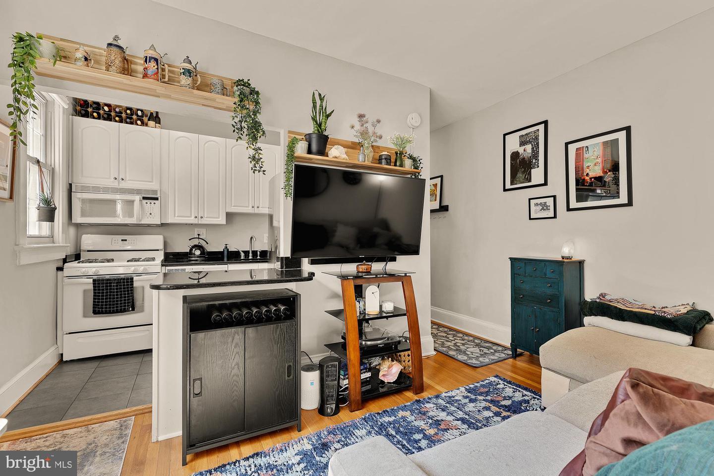 3022 WISCONSIN AVE NW #208, WASHINGTON, District Of Columbia 20016, 1 Bedroom Bedrooms, 5 Rooms Rooms,1 BathroomBathrooms,Residential,For sale,3022 WISCONSIN AVE NW #208,DCDC2224466 MLS # DCDC2224466