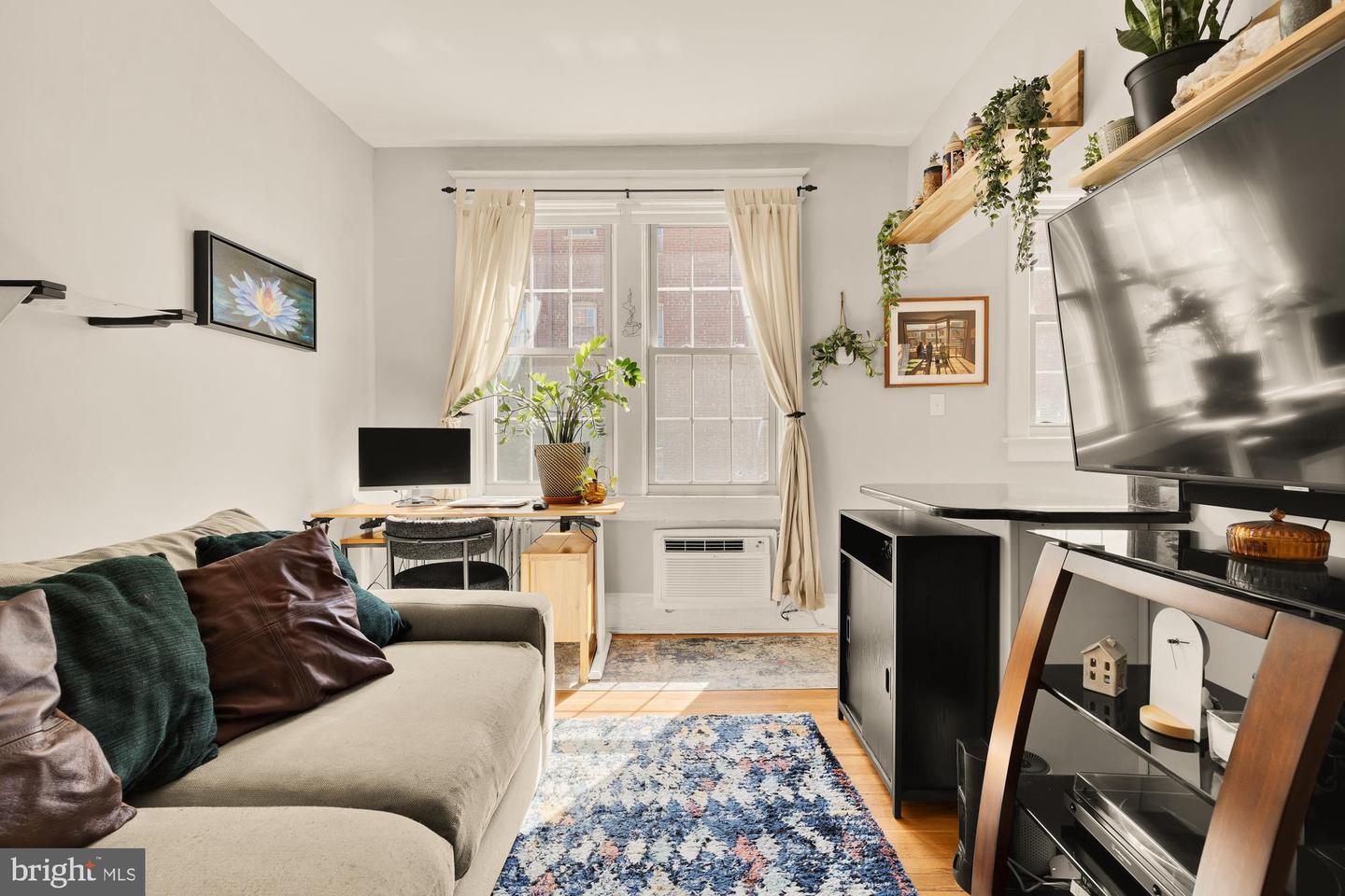 3022 WISCONSIN AVE NW #208, WASHINGTON, District Of Columbia 20016, 1 Bedroom Bedrooms, 5 Rooms Rooms,1 BathroomBathrooms,Residential,For sale,3022 WISCONSIN AVE NW #208,DCDC2224466 MLS # DCDC2224466