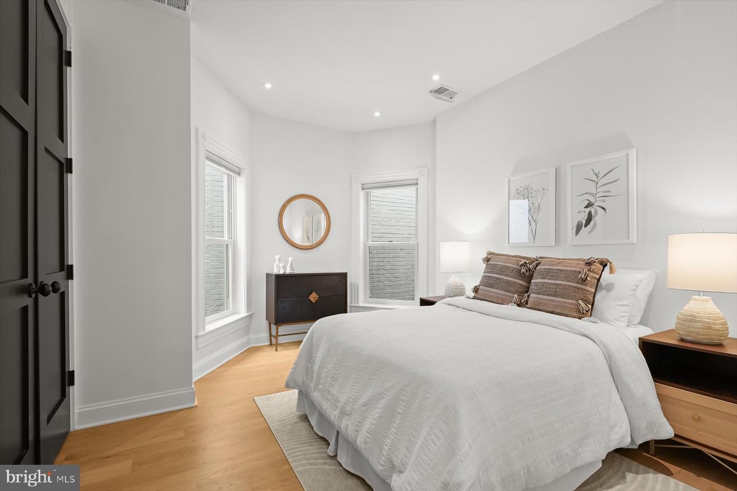939 O ST NW, WASHINGTON, District Of Columbia 20001, 3 Bedrooms Bedrooms, ,2 BathroomsBathrooms,Residential,For sale,939 O ST NW,DCDC2224470 MLS # DCDC2224470