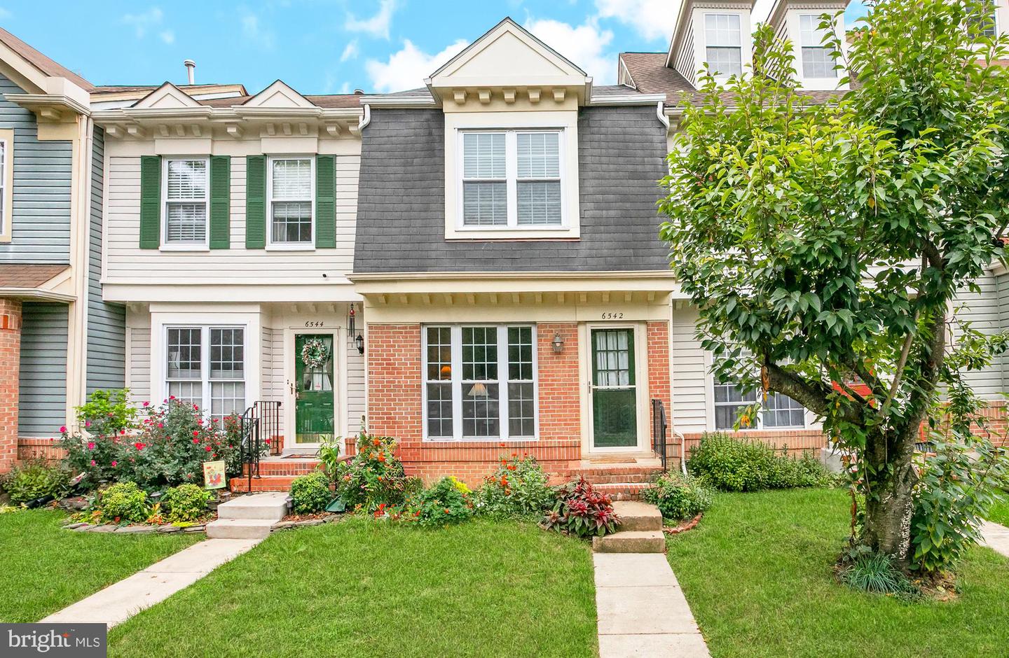 6542 CYPRESS POINT RD, ALEXANDRIA, Virginia 22312, 2 Bedrooms Bedrooms, ,3 BathroomsBathrooms,Residential,For sale,6542 CYPRESS POINT RD,VAFX2269578 MLS # VAFX2269578