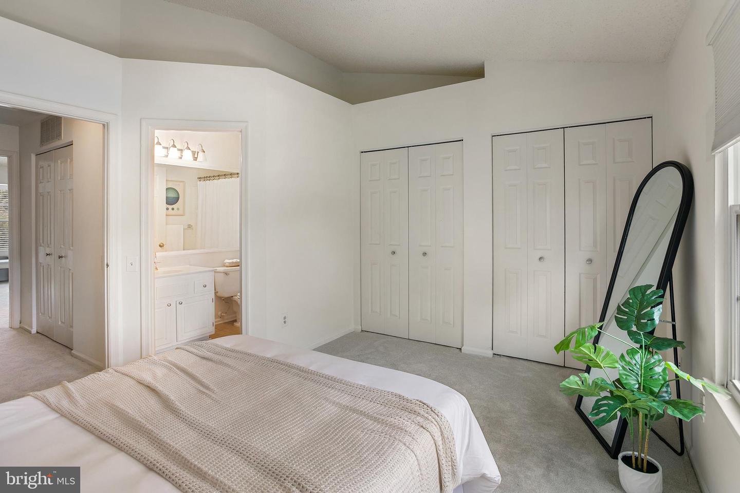 6542 CYPRESS POINT RD, ALEXANDRIA, Virginia 22312, 2 Bedrooms Bedrooms, ,3 BathroomsBathrooms,Residential,For sale,6542 CYPRESS POINT RD,VAFX2269578 MLS # VAFX2269578