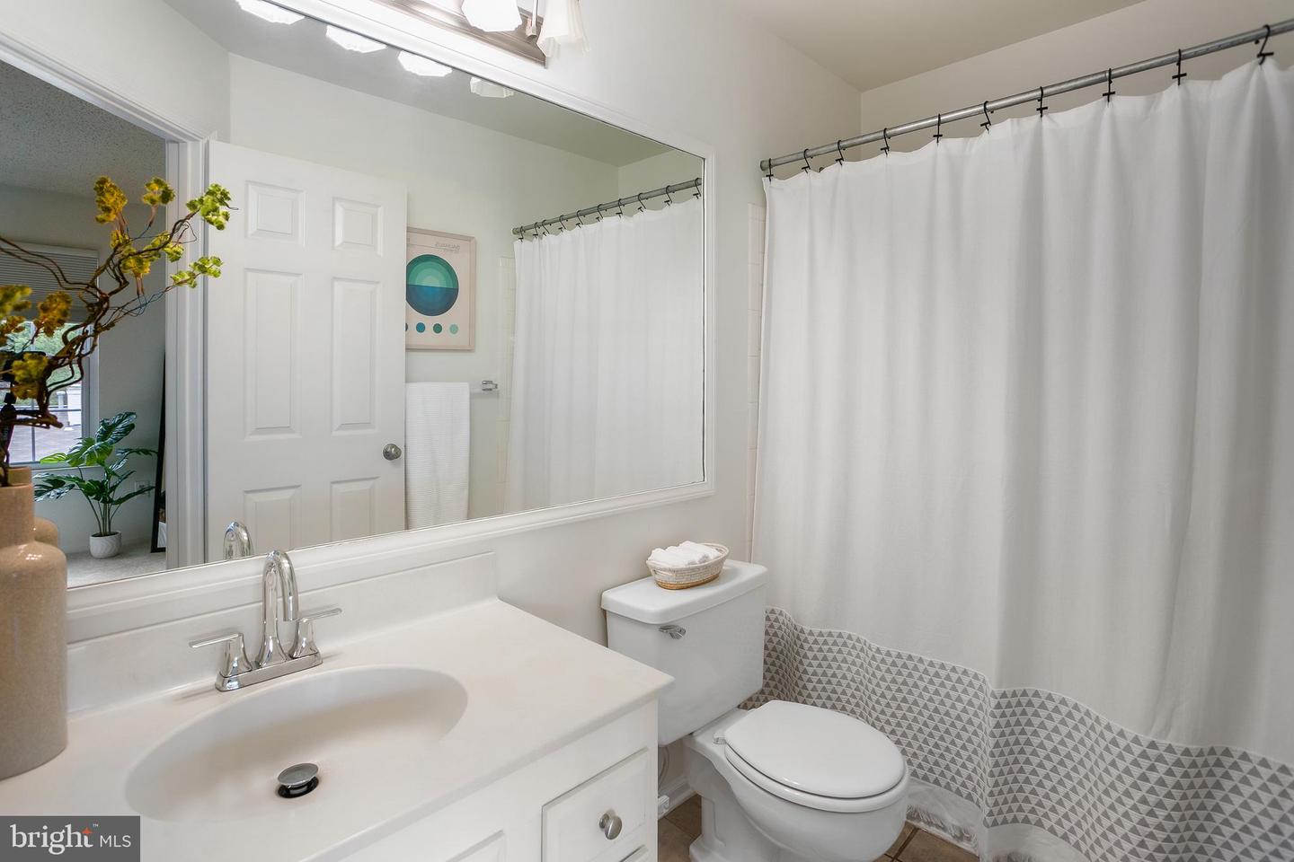 6542 CYPRESS POINT RD, ALEXANDRIA, Virginia 22312, 2 Bedrooms Bedrooms, ,3 BathroomsBathrooms,Residential,For sale,6542 CYPRESS POINT RD,VAFX2269578 MLS # VAFX2269578