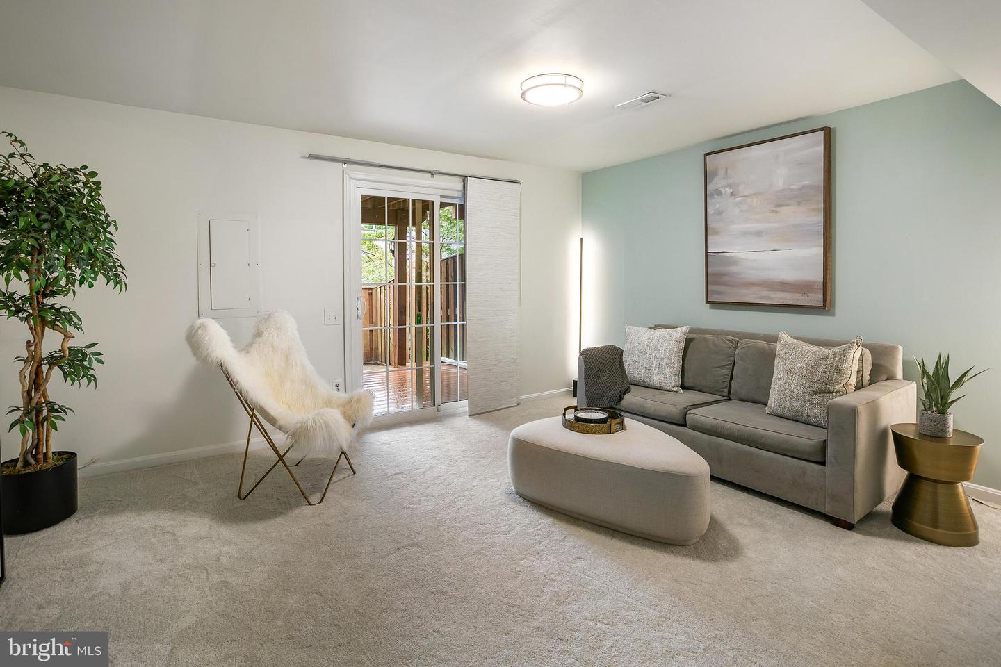 6542 CYPRESS POINT RD, ALEXANDRIA, Virginia 22312, 2 Bedrooms Bedrooms, ,3 BathroomsBathrooms,Residential,For sale,6542 CYPRESS POINT RD,VAFX2269578 MLS # VAFX2269578