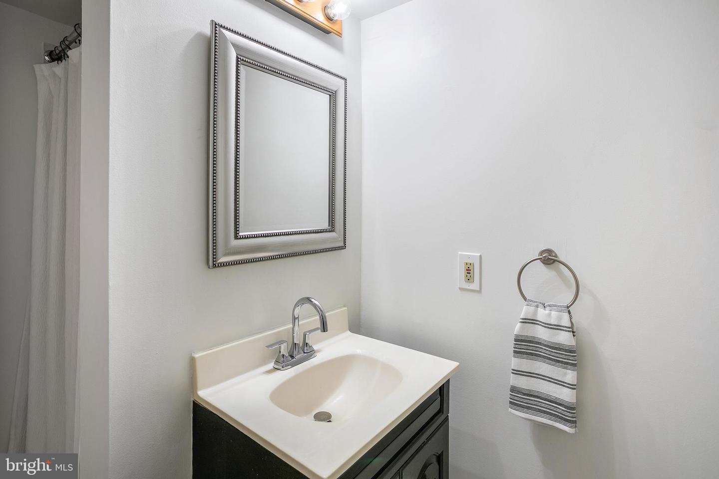 6542 CYPRESS POINT RD, ALEXANDRIA, Virginia 22312, 2 Bedrooms Bedrooms, ,3 BathroomsBathrooms,Residential,For sale,6542 CYPRESS POINT RD,VAFX2269578 MLS # VAFX2269578