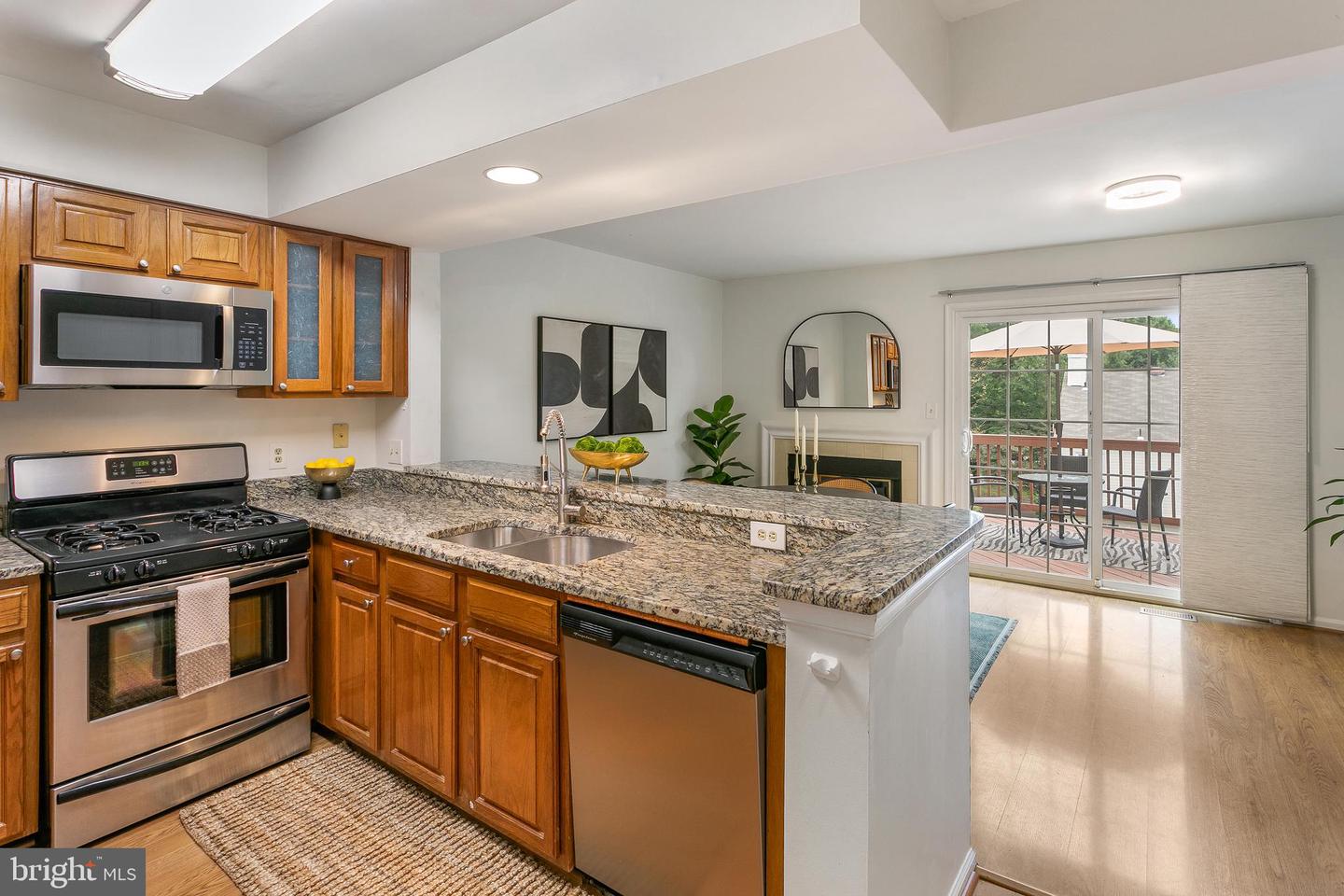 6542 CYPRESS POINT RD, ALEXANDRIA, Virginia 22312, 2 Bedrooms Bedrooms, ,3 BathroomsBathrooms,Residential,For sale,6542 CYPRESS POINT RD,VAFX2269578 MLS # VAFX2269578
