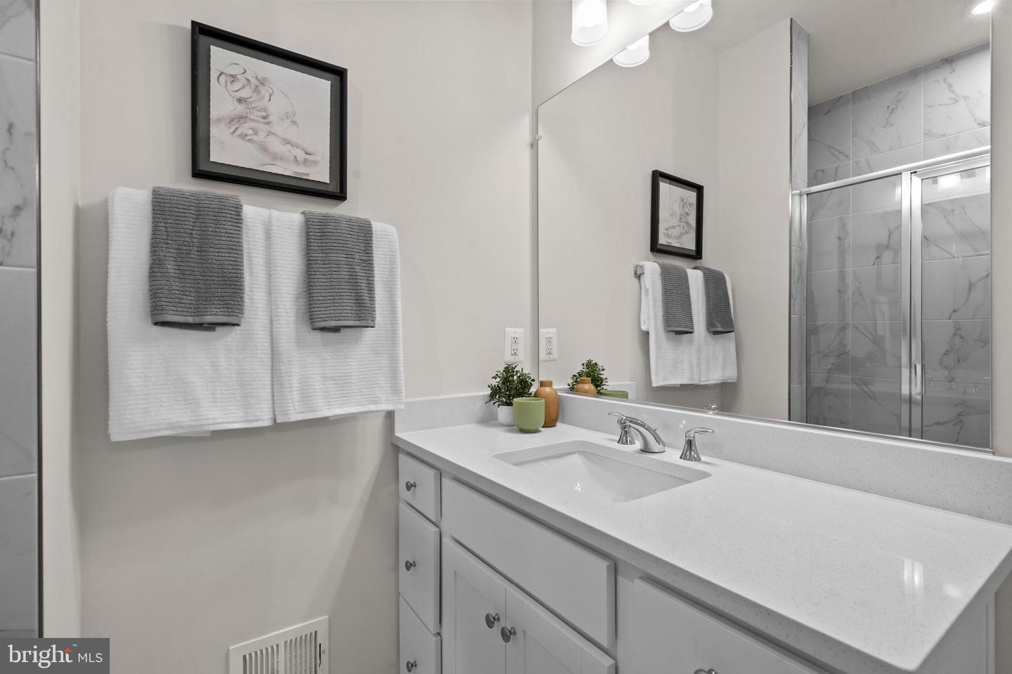 14114 GYPSUM LOOP #64, CHANTILLY, Virginia 20151, 3 Bedrooms Bedrooms, ,2 BathroomsBathrooms,Residential,For sale,14114 GYPSUM LOOP #64,VAFX2269606 MLS # VAFX2269606