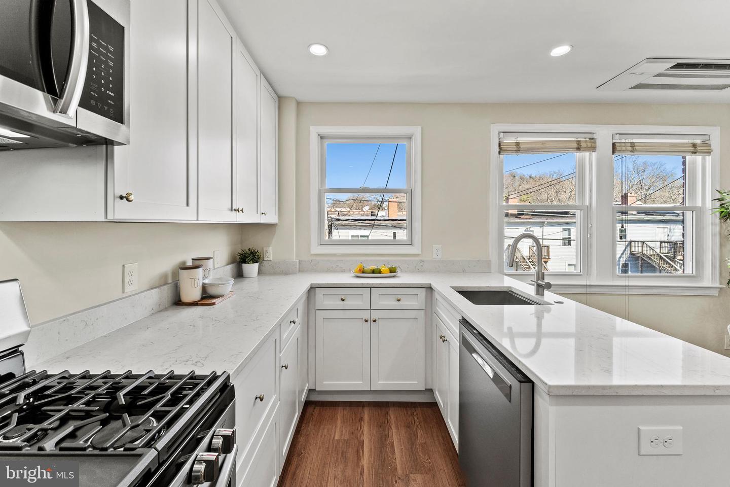 1764 LYMAN PL NE, WASHINGTON, District Of Columbia 20002, 4 Bedrooms Bedrooms, ,2 BathroomsBathrooms,Residential,For sale,1764 LYMAN PL NE,DCDC2224550 MLS # DCDC2224550