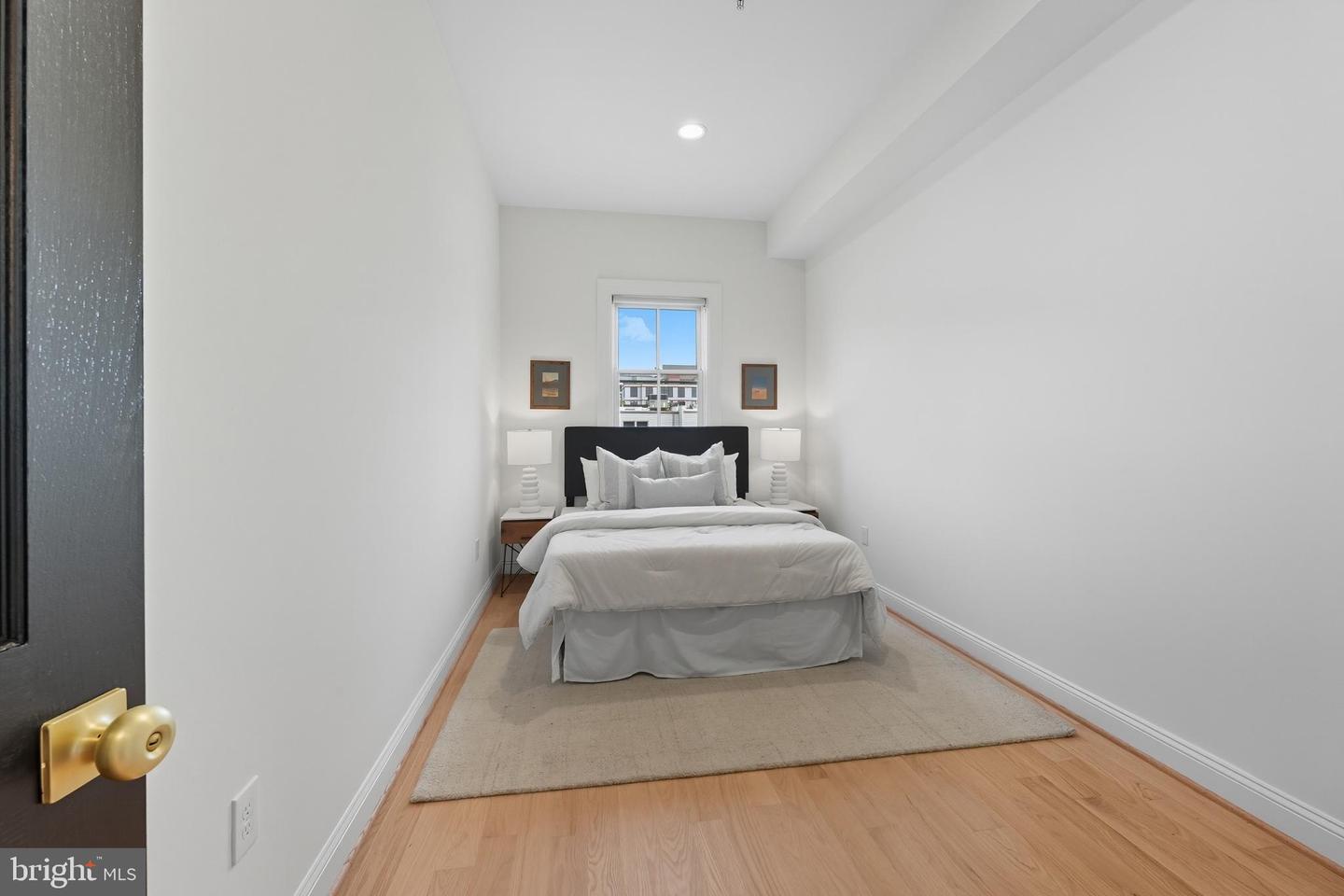 2123 11TH ST NW, WASHINGTON, District Of Columbia 20001, 5 Bedrooms Bedrooms, ,3 BathroomsBathrooms,Residential,For sale,2123 11TH ST NW,DCDC2224570 MLS # DCDC2224570