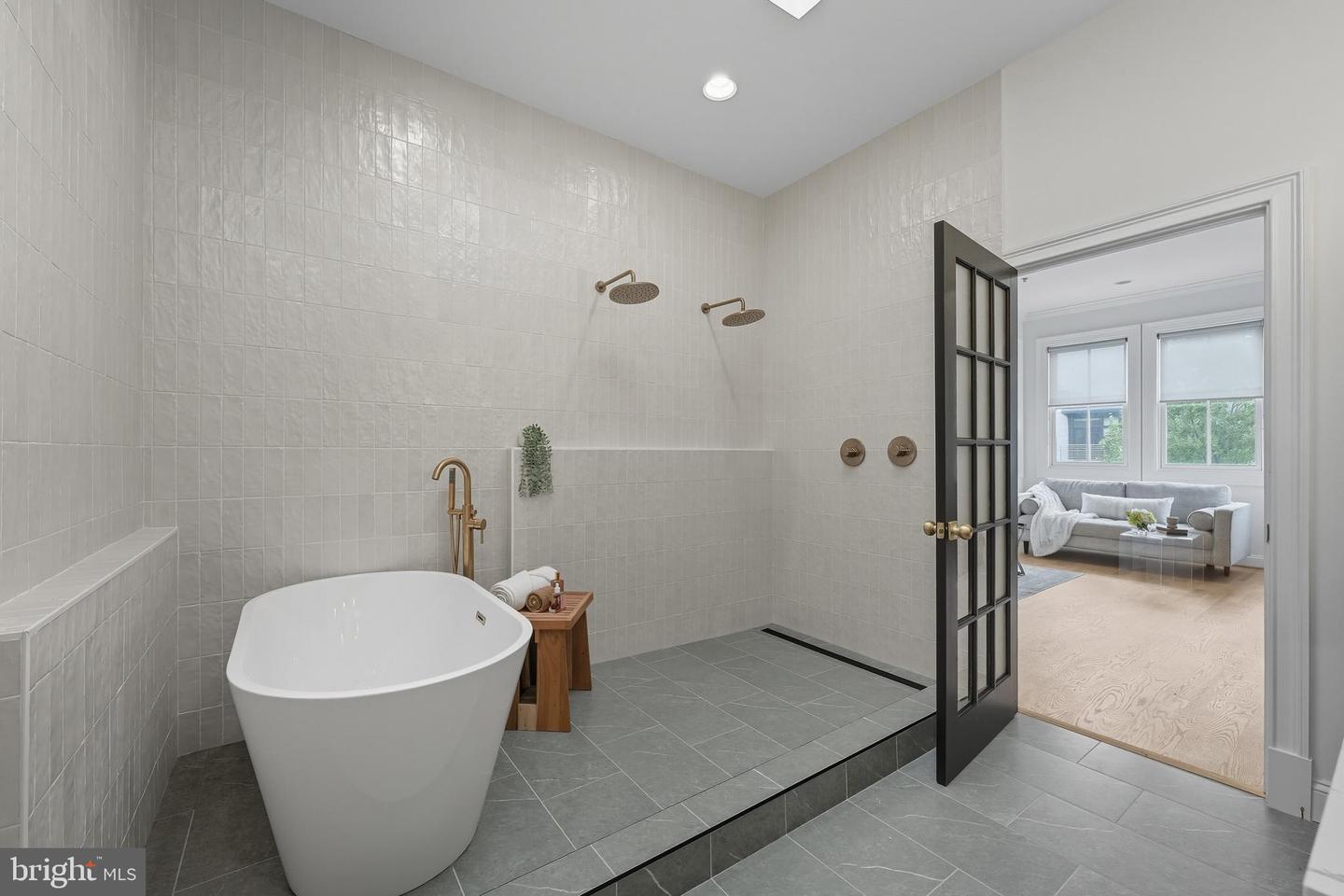 2123 11TH ST NW, WASHINGTON, District Of Columbia 20001, 5 Bedrooms Bedrooms, ,3 BathroomsBathrooms,Residential,For sale,2123 11TH ST NW,DCDC2224570 MLS # DCDC2224570