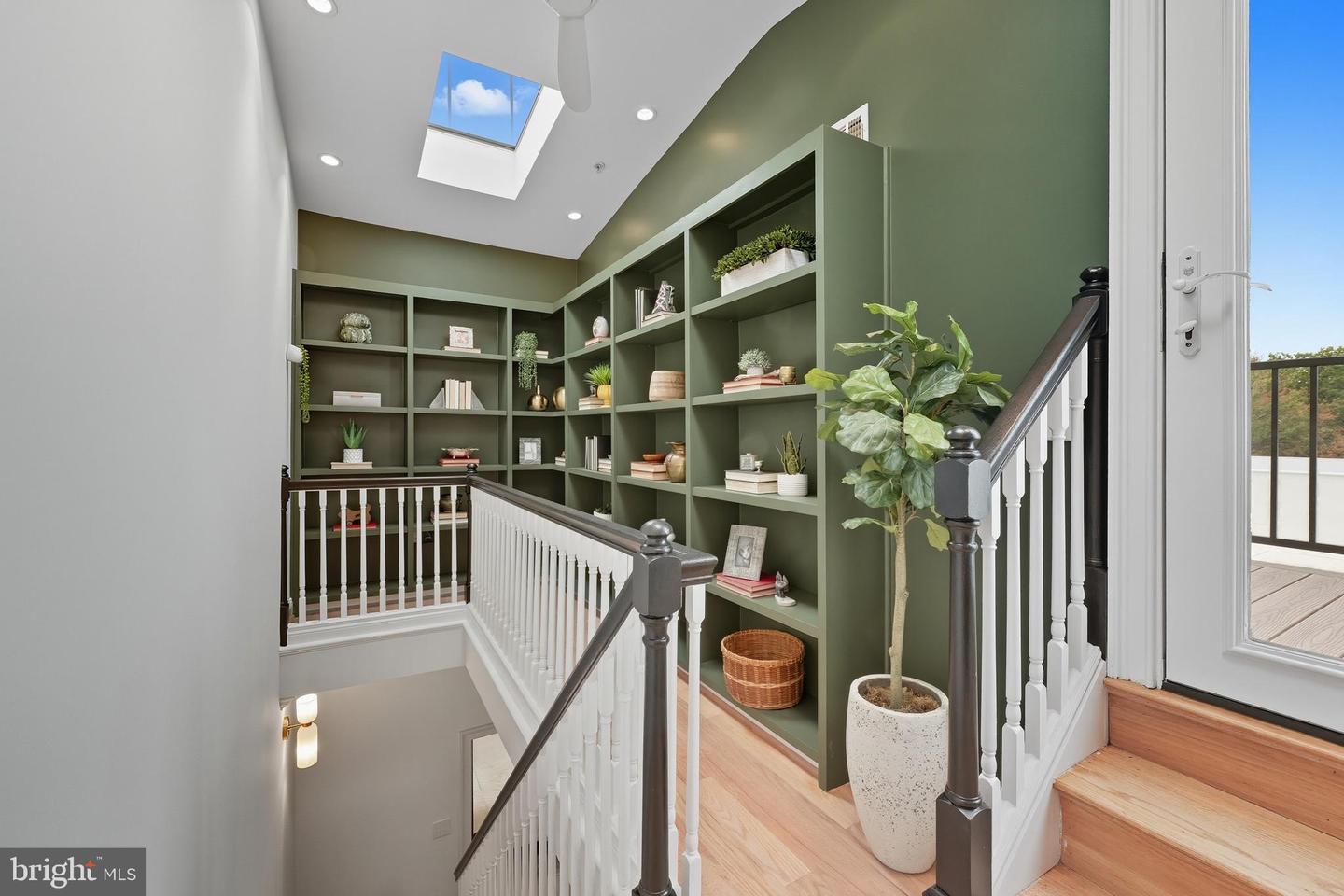2123 11TH ST NW, WASHINGTON, District Of Columbia 20001, 5 Bedrooms Bedrooms, ,3 BathroomsBathrooms,Residential,For sale,2123 11TH ST NW,DCDC2224570 MLS # DCDC2224570