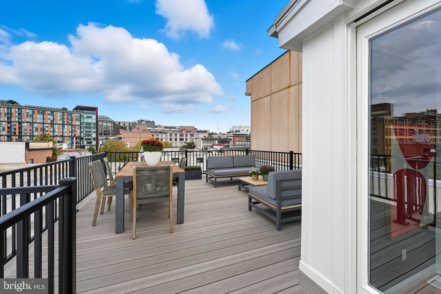 2123 11TH ST NW, WASHINGTON, District Of Columbia 20001, 5 Bedrooms Bedrooms, ,3 BathroomsBathrooms,Residential,For sale,2123 11TH ST NW,DCDC2224570 MLS # DCDC2224570