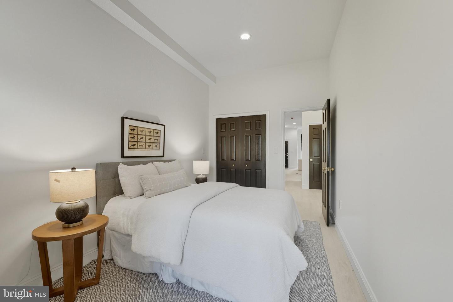 2123 11TH ST NW, WASHINGTON, District Of Columbia 20001, 5 Bedrooms Bedrooms, ,3 BathroomsBathrooms,Residential,For sale,2123 11TH ST NW,DCDC2224570 MLS # DCDC2224570