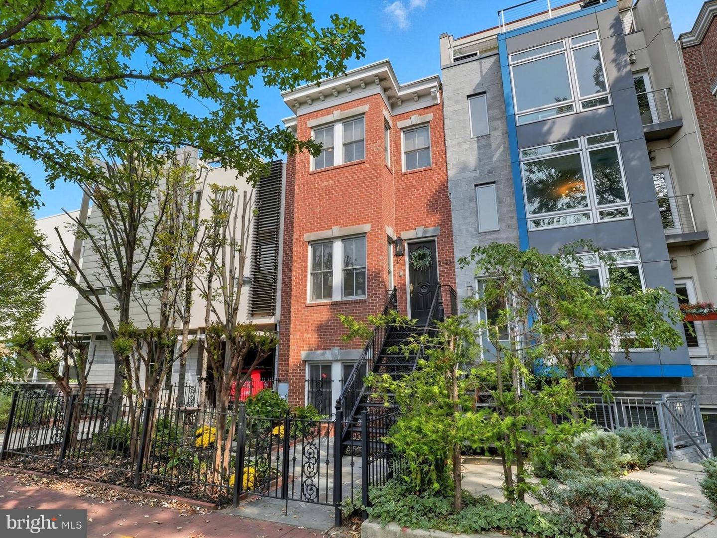 2123 11TH ST NW, WASHINGTON, District Of Columbia 20001, 5 Bedrooms Bedrooms, ,3 BathroomsBathrooms,Residential,For sale,2123 11TH ST NW,DCDC2224570 MLS # DCDC2224570