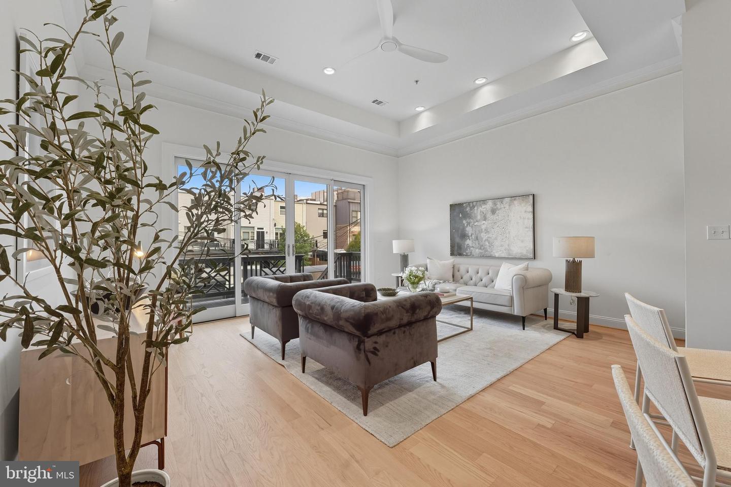 2123 11TH ST NW, WASHINGTON, District Of Columbia 20001, 5 Bedrooms Bedrooms, ,3 BathroomsBathrooms,Residential,For sale,2123 11TH ST NW,DCDC2224570 MLS # DCDC2224570