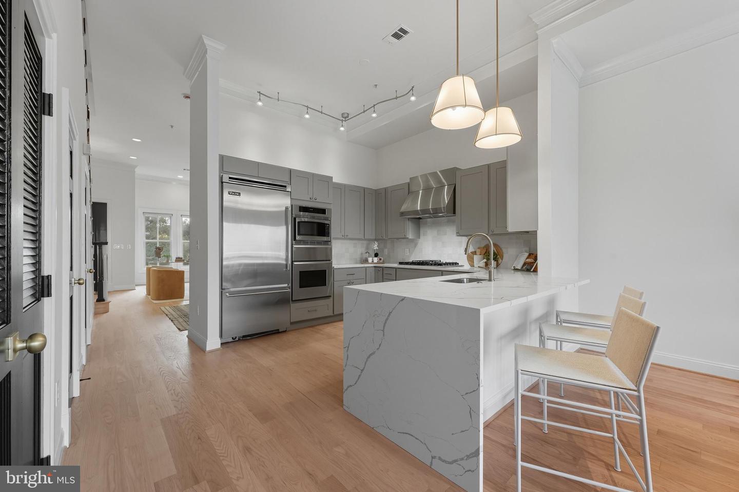 2123 11TH ST NW, WASHINGTON, District Of Columbia 20001, 5 Bedrooms Bedrooms, ,3 BathroomsBathrooms,Residential,For sale,2123 11TH ST NW,DCDC2224570 MLS # DCDC2224570