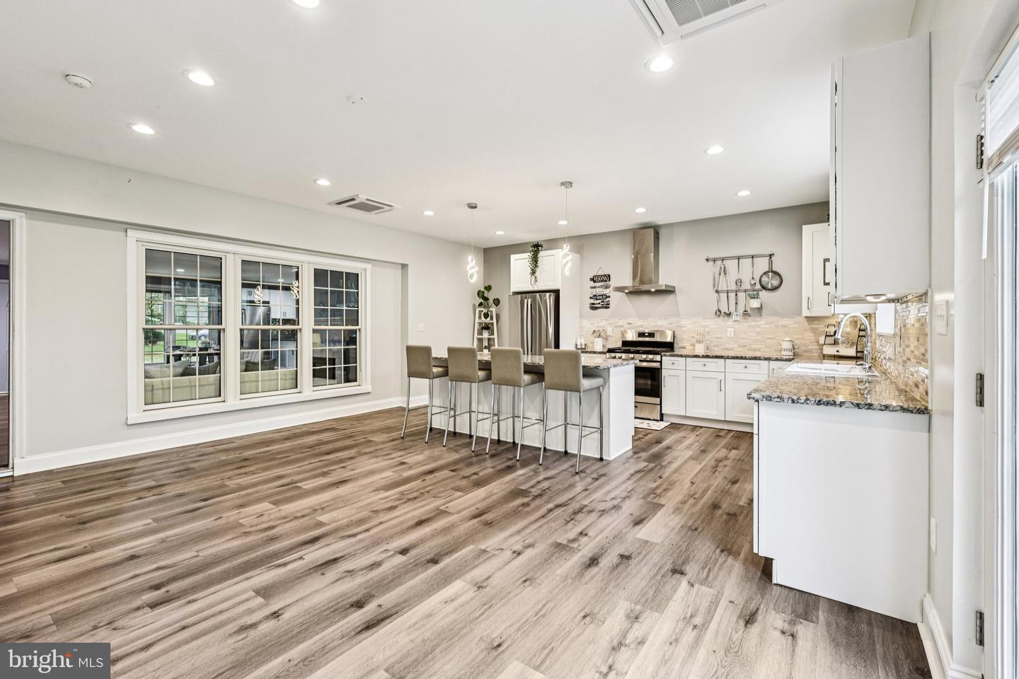 5814 LARPIN LN, ALEXANDRIA, Virginia 22310, 4 Bedrooms Bedrooms, ,3 BathroomsBathrooms,Residential,For sale,5814 LARPIN LN,VAFX2269680 MLS # VAFX2269680