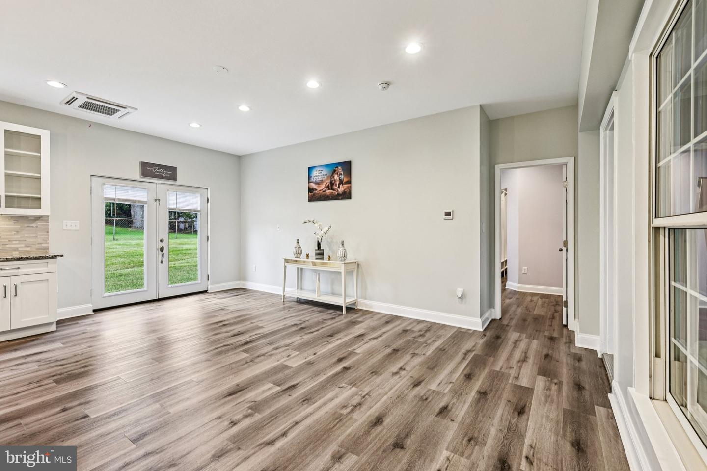 5814 LARPIN LN, ALEXANDRIA, Virginia 22310, 4 Bedrooms Bedrooms, ,3 BathroomsBathrooms,Residential,For sale,5814 LARPIN LN,VAFX2269680 MLS # VAFX2269680