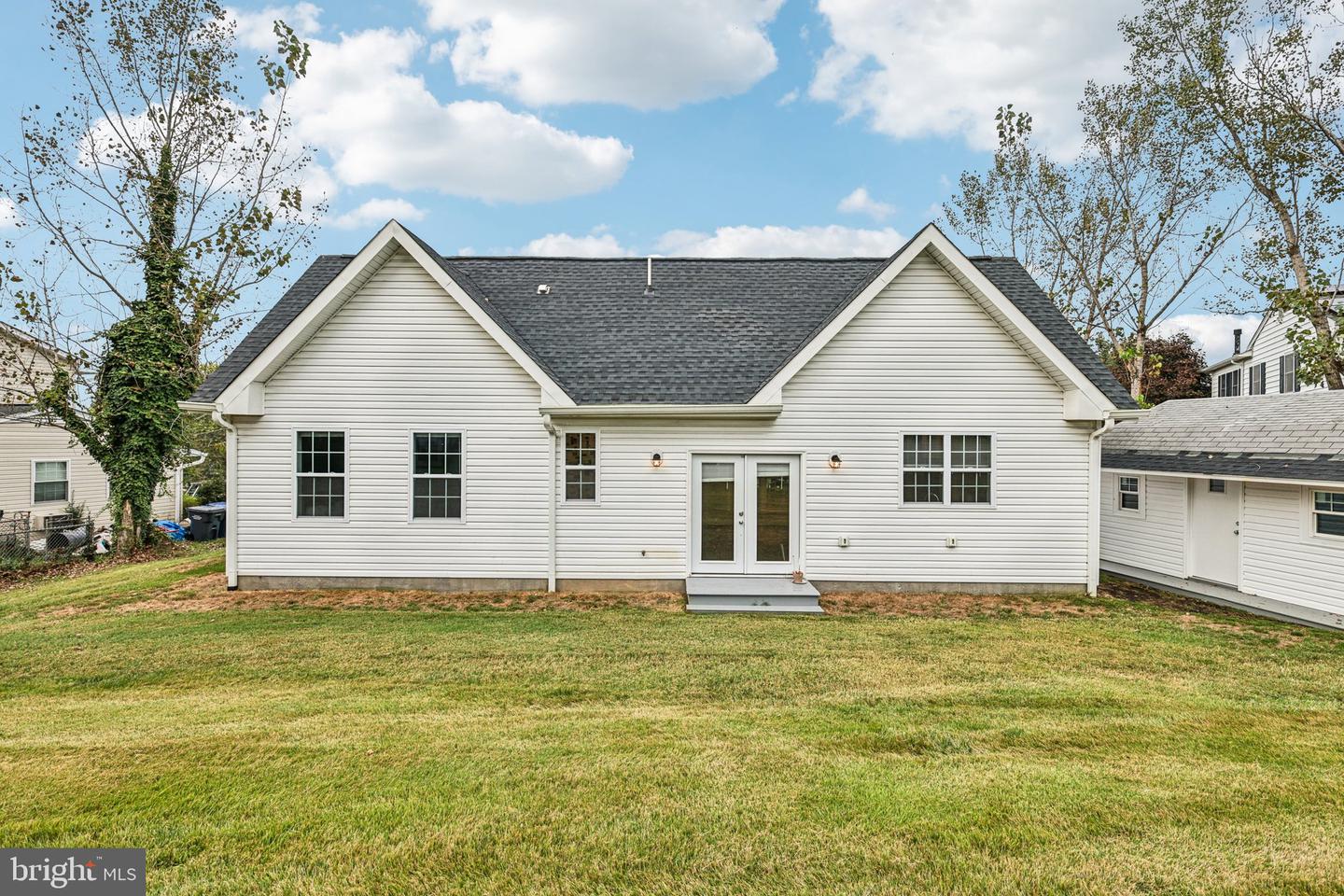 5814 LARPIN LN, ALEXANDRIA, Virginia 22310, 4 Bedrooms Bedrooms, ,3 BathroomsBathrooms,Residential,For sale,5814 LARPIN LN,VAFX2269680 MLS # VAFX2269680