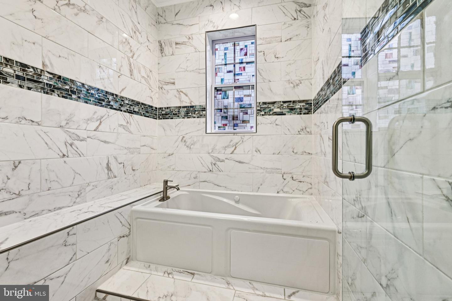 5814 LARPIN LN, ALEXANDRIA, Virginia 22310, 4 Bedrooms Bedrooms, ,3 BathroomsBathrooms,Residential,For sale,5814 LARPIN LN,VAFX2269680 MLS # VAFX2269680