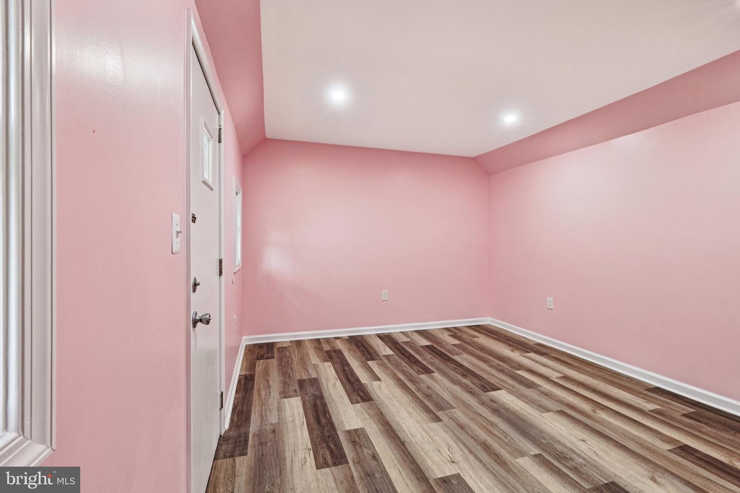 5814 LARPIN LN, ALEXANDRIA, Virginia 22310, 4 Bedrooms Bedrooms, ,3 BathroomsBathrooms,Residential,For sale,5814 LARPIN LN,VAFX2269680 MLS # VAFX2269680
