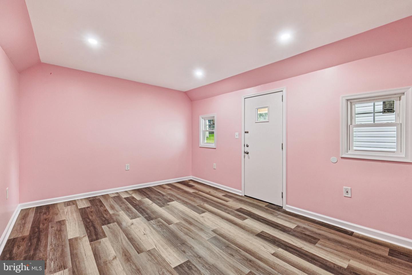 5814 LARPIN LN, ALEXANDRIA, Virginia 22310, 4 Bedrooms Bedrooms, ,3 BathroomsBathrooms,Residential,For sale,5814 LARPIN LN,VAFX2269680 MLS # VAFX2269680