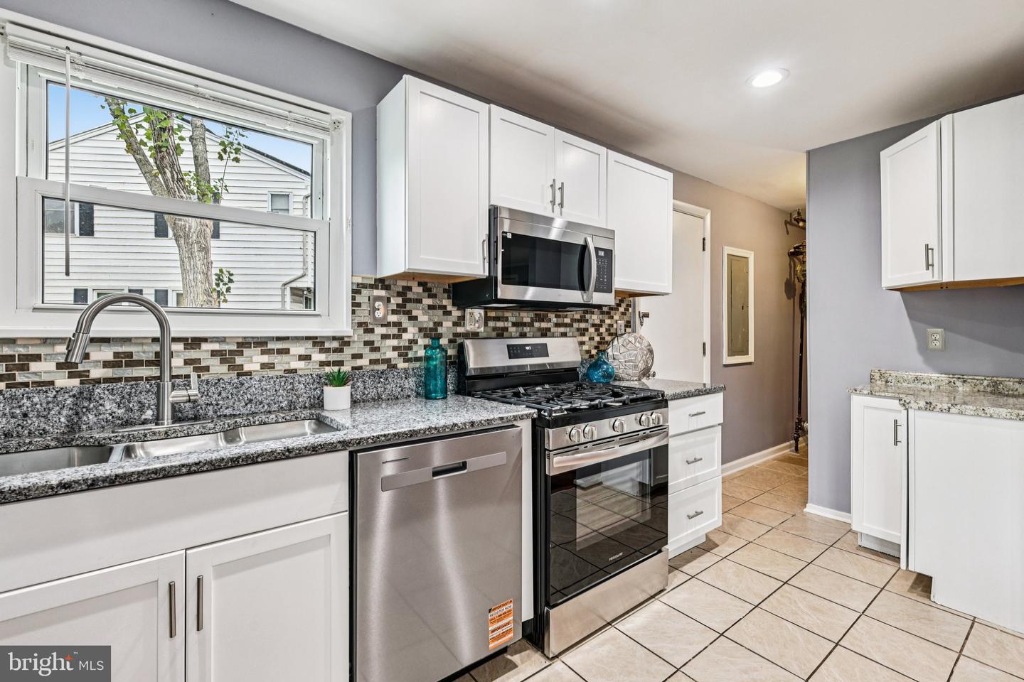 5814 LARPIN LN, ALEXANDRIA, Virginia 22310, 4 Bedrooms Bedrooms, ,3 BathroomsBathrooms,Residential,For sale,5814 LARPIN LN,VAFX2269680 MLS # VAFX2269680