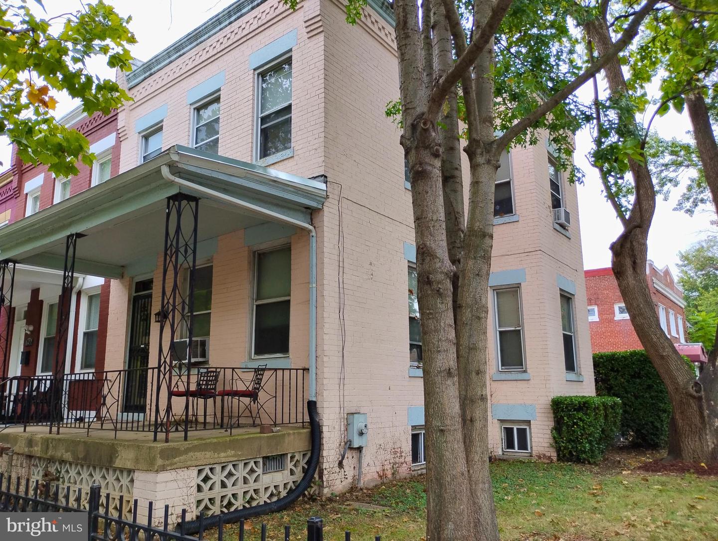 158 W ST NW, WASHINGTON, District Of Columbia 20001, 3 Bedrooms Bedrooms, 5 Rooms Rooms,2 BathroomsBathrooms,Residential,For sale,158 W ST NW,DCDC2224622 MLS # DCDC2224622