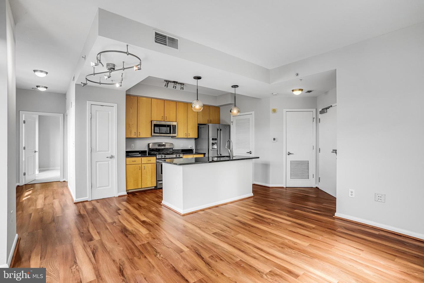 1001 L ST NW #811, WASHINGTON, District Of Columbia 20001, 1 Bedroom Bedrooms, ,1 BathroomBathrooms,Residential,For sale,1001 L ST NW #811,DCDC2192960 MLS # DCDC2192960