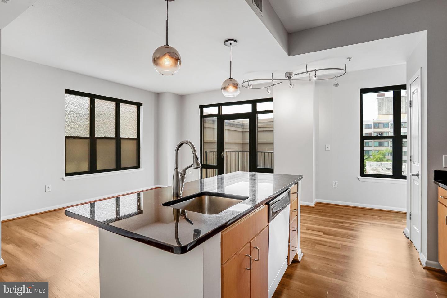 1001 L ST NW #811, WASHINGTON, District Of Columbia 20001, 1 Bedroom Bedrooms, ,1 BathroomBathrooms,Residential,For sale,1001 L ST NW #811,DCDC2192960 MLS # DCDC2192960