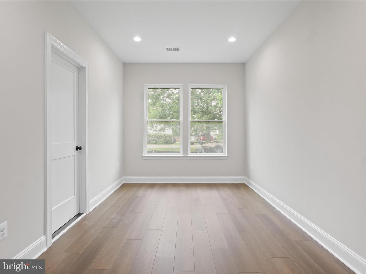 8708 LUKENS LN, ALEXANDRIA, Virginia 22309, 5 Bedrooms Bedrooms, ,4 BathroomsBathrooms,Residential,For sale,8708 LUKENS LN,VAFX2253560 MLS # VAFX2253560