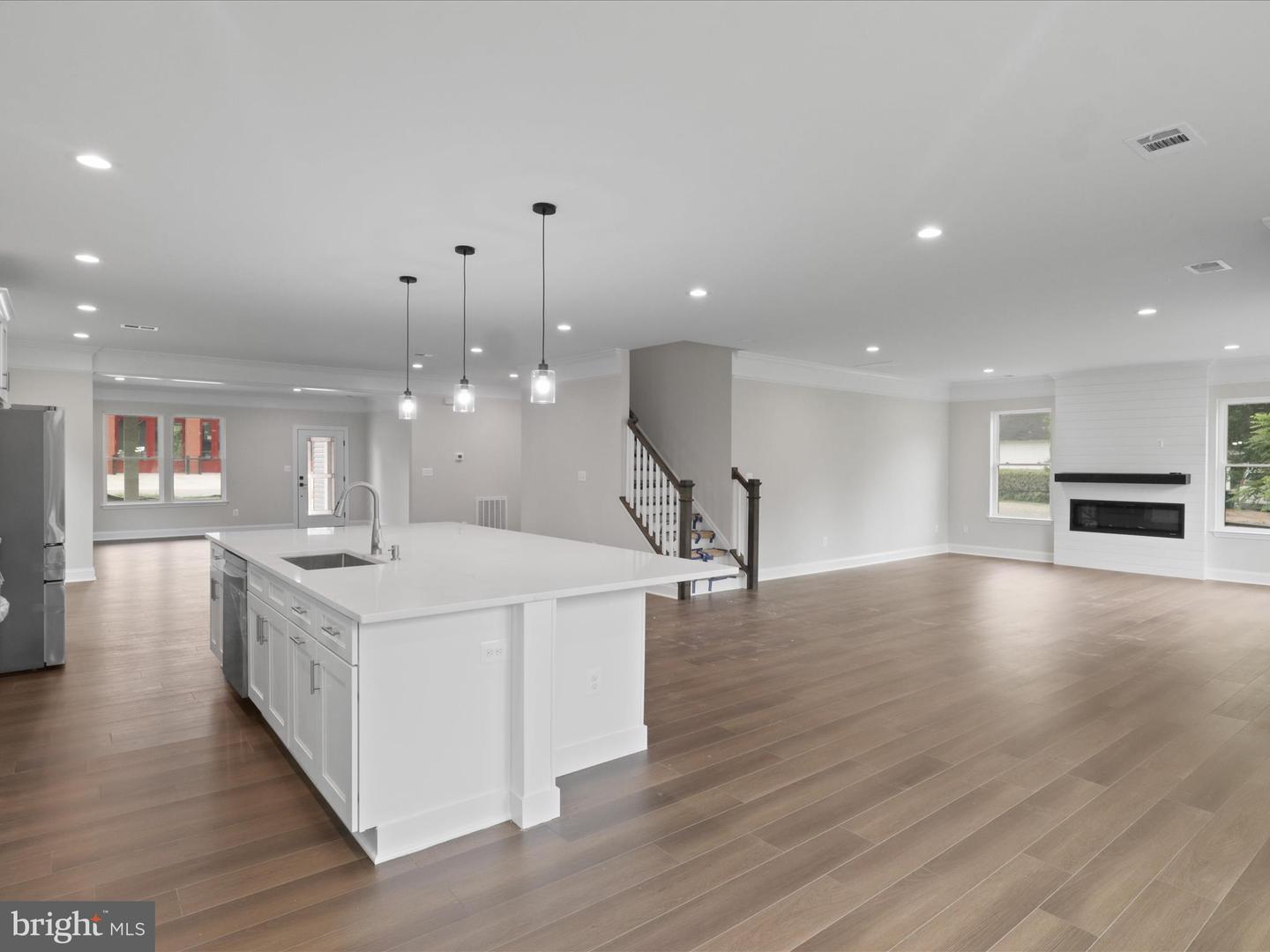 8708 LUKENS LN, ALEXANDRIA, Virginia 22309, 5 Bedrooms Bedrooms, ,4 BathroomsBathrooms,Residential,For sale,8708 LUKENS LN,VAFX2253560 MLS # VAFX2253560
