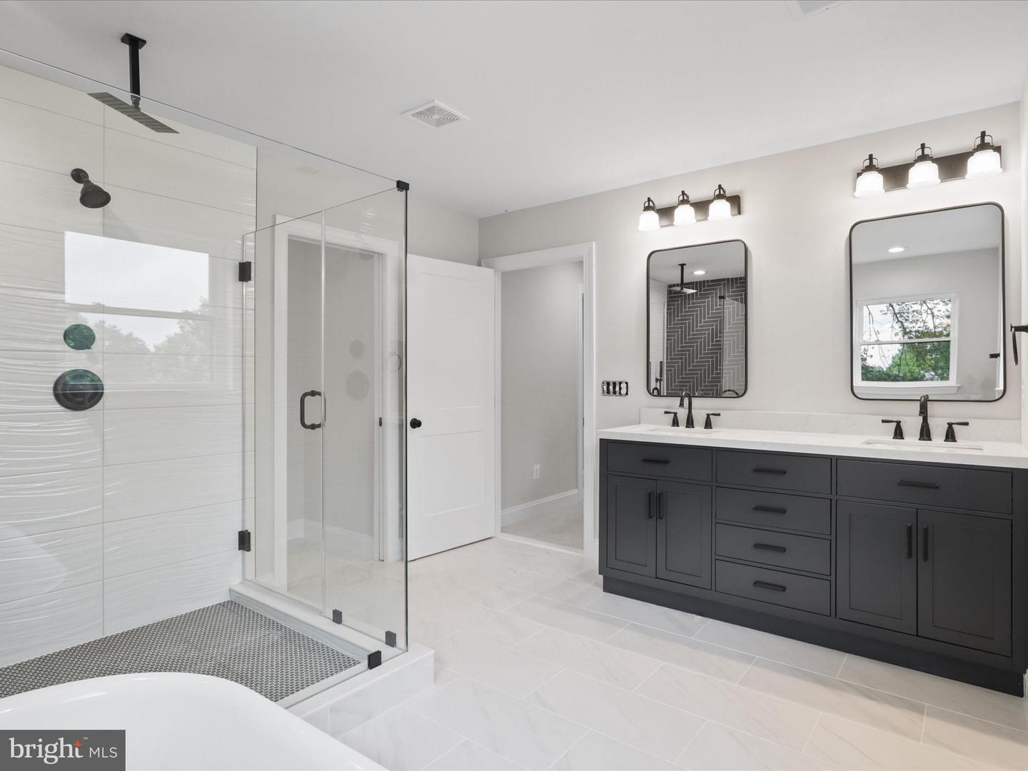 8708 LUKENS LN, ALEXANDRIA, Virginia 22309, 5 Bedrooms Bedrooms, ,4 BathroomsBathrooms,Residential,For sale,8708 LUKENS LN,VAFX2253560 MLS # VAFX2253560
