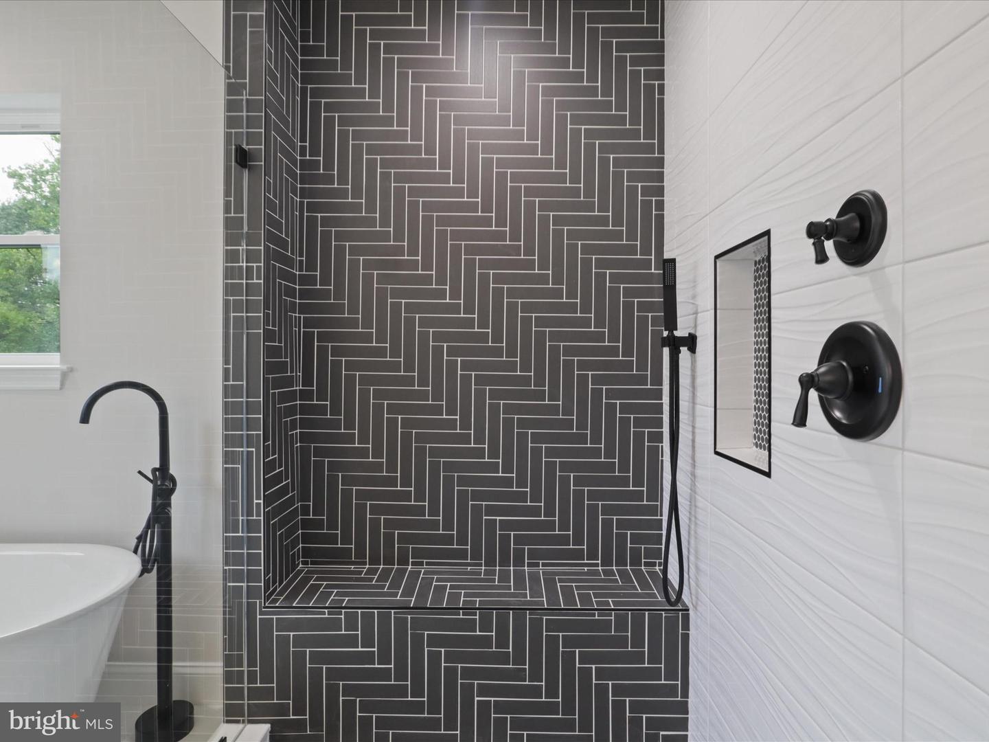 8708 LUKENS LN, ALEXANDRIA, Virginia 22309, 5 Bedrooms Bedrooms, ,4 BathroomsBathrooms,Residential,For sale,8708 LUKENS LN,VAFX2253560 MLS # VAFX2253560