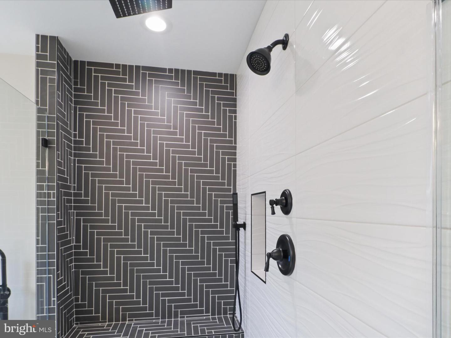 8708 LUKENS LN, ALEXANDRIA, Virginia 22309, 5 Bedrooms Bedrooms, ,4 BathroomsBathrooms,Residential,For sale,8708 LUKENS LN,VAFX2253560 MLS # VAFX2253560