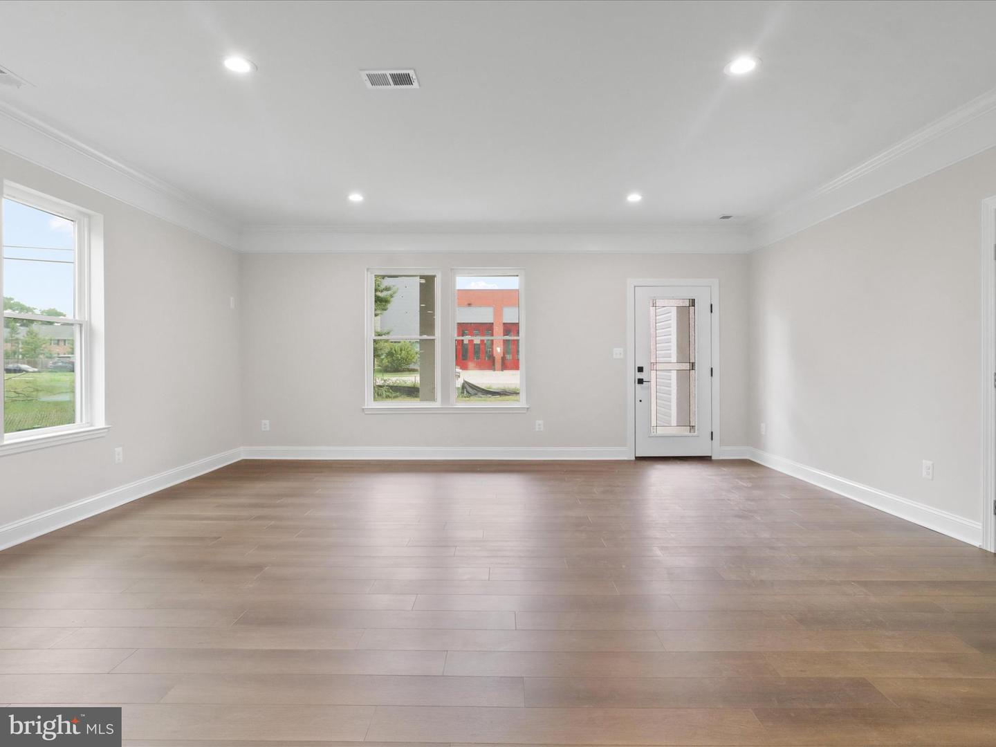 8708 LUKENS LN, ALEXANDRIA, Virginia 22309, 5 Bedrooms Bedrooms, ,4 BathroomsBathrooms,Residential,For sale,8708 LUKENS LN,VAFX2253560 MLS # VAFX2253560