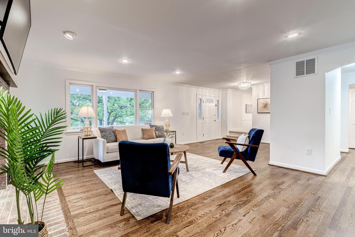 5101 27TH ST N, ARLINGTON, Virginia 22207, 7 Bedrooms Bedrooms, ,5 BathroomsBathrooms,Residential,For sale,5101 27TH ST N,VAAR2060938 MLS # VAAR2060938