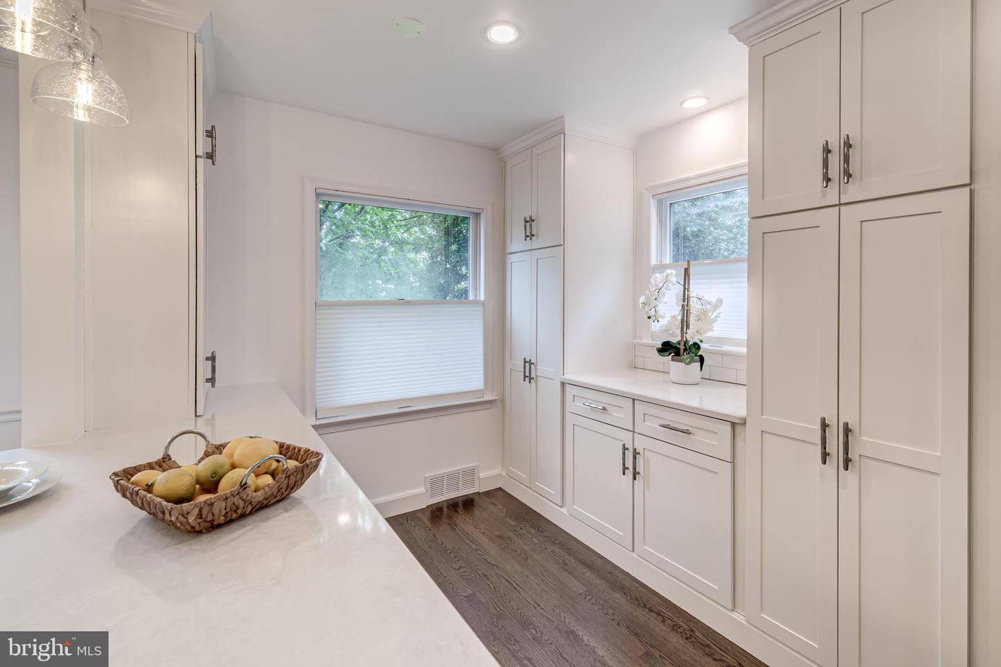 5101 27TH ST N, ARLINGTON, Virginia 22207, 7 Bedrooms Bedrooms, ,5 BathroomsBathrooms,Residential,For sale,5101 27TH ST N,VAAR2060938 MLS # VAAR2060938