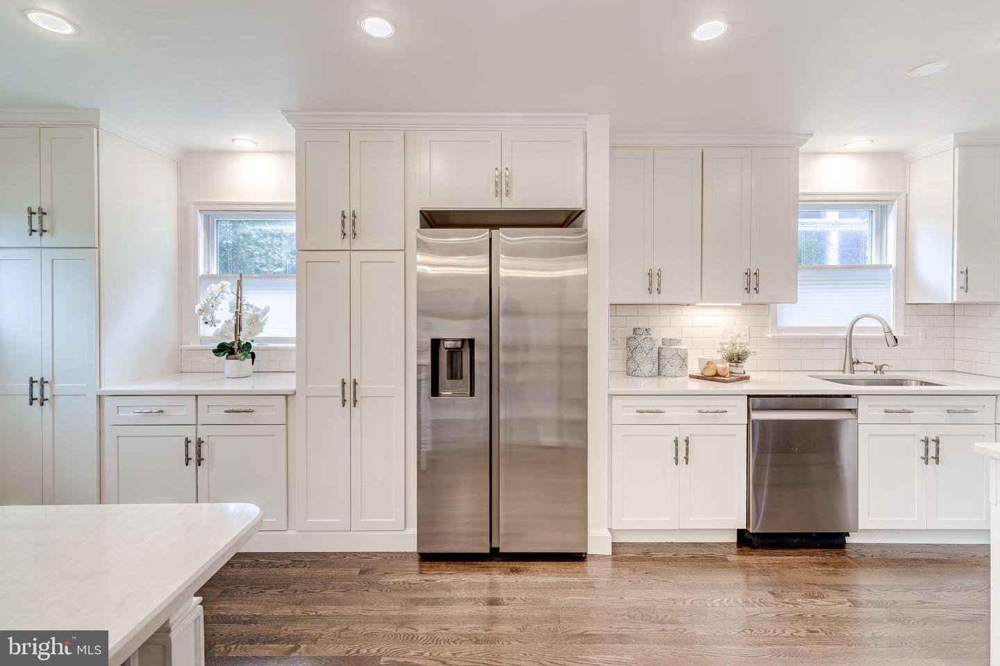 5101 27TH ST N, ARLINGTON, Virginia 22207, 7 Bedrooms Bedrooms, ,5 BathroomsBathrooms,Residential,For sale,5101 27TH ST N,VAAR2060938 MLS # VAAR2060938