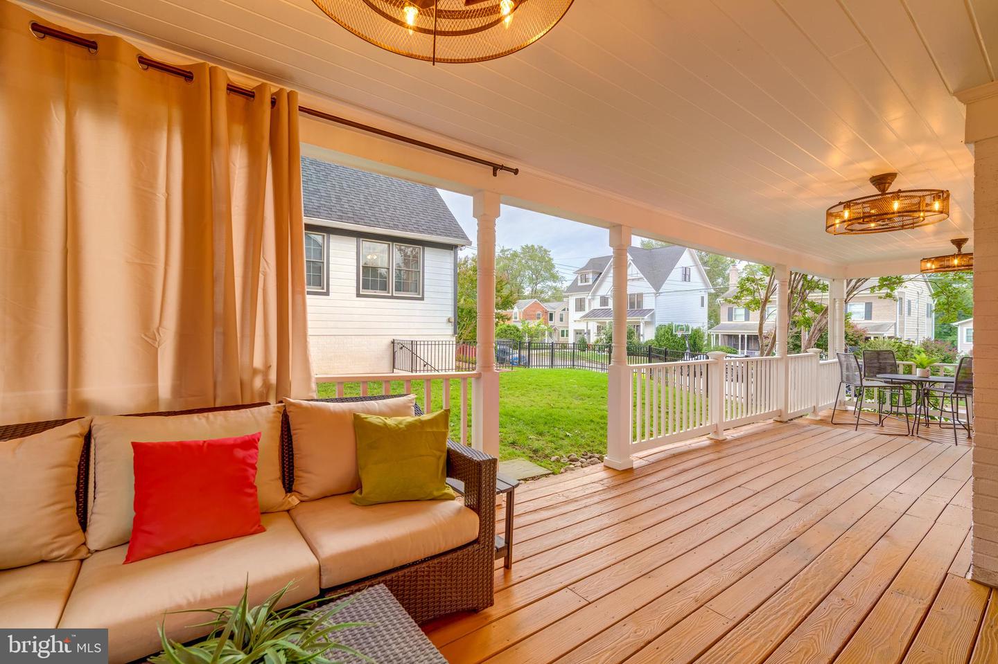 5101 27TH ST N, ARLINGTON, Virginia 22207, 7 Bedrooms Bedrooms, ,5 BathroomsBathrooms,Residential,For sale,5101 27TH ST N,VAAR2060938 MLS # VAAR2060938