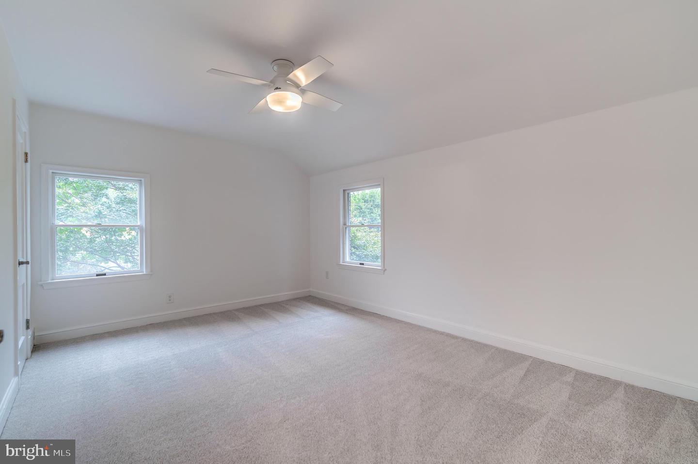 5101 27TH ST N, ARLINGTON, Virginia 22207, 7 Bedrooms Bedrooms, ,5 BathroomsBathrooms,Residential,For sale,5101 27TH ST N,VAAR2060938 MLS # VAAR2060938