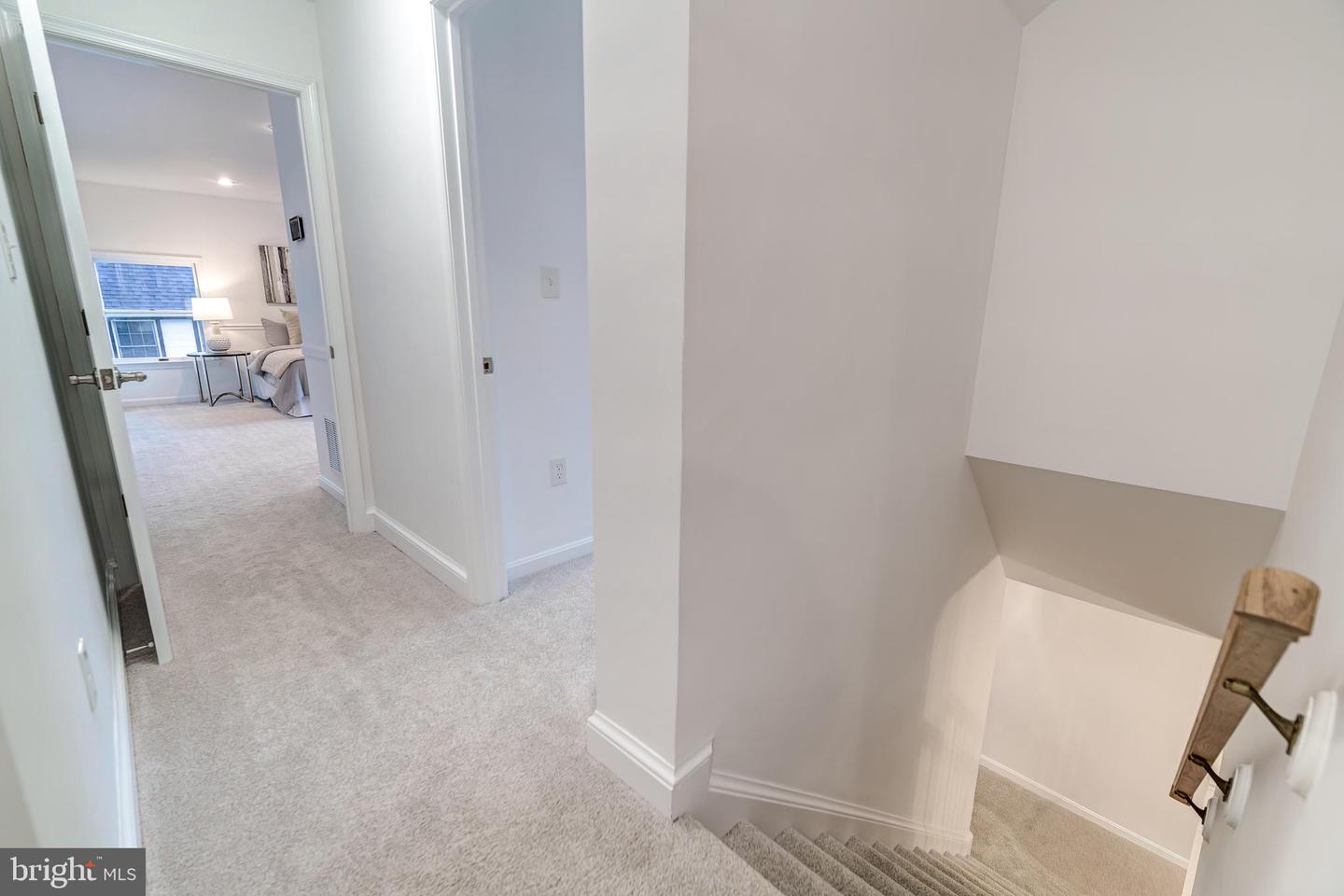 5101 27TH ST N, ARLINGTON, Virginia 22207, 7 Bedrooms Bedrooms, ,5 BathroomsBathrooms,Residential,For sale,5101 27TH ST N,VAAR2060938 MLS # VAAR2060938