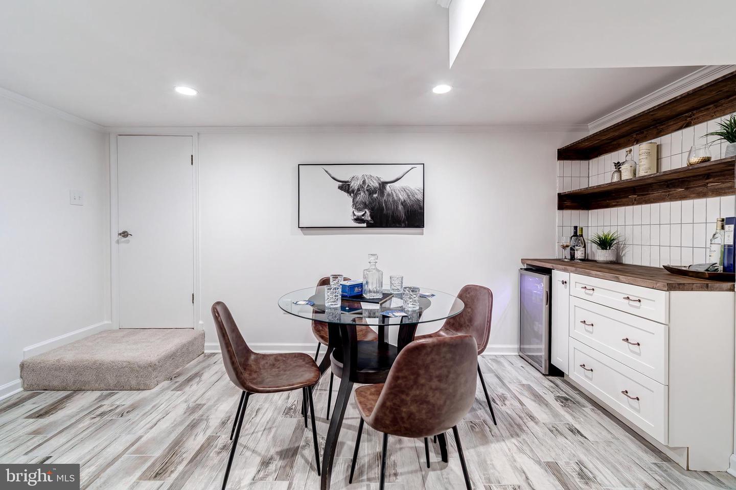5101 27TH ST N, ARLINGTON, Virginia 22207, 7 Bedrooms Bedrooms, ,5 BathroomsBathrooms,Residential,For sale,5101 27TH ST N,VAAR2060938 MLS # VAAR2060938