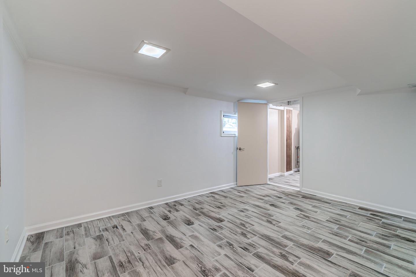 5101 27TH ST N, ARLINGTON, Virginia 22207, 7 Bedrooms Bedrooms, ,5 BathroomsBathrooms,Residential,For sale,5101 27TH ST N,VAAR2060938 MLS # VAAR2060938
