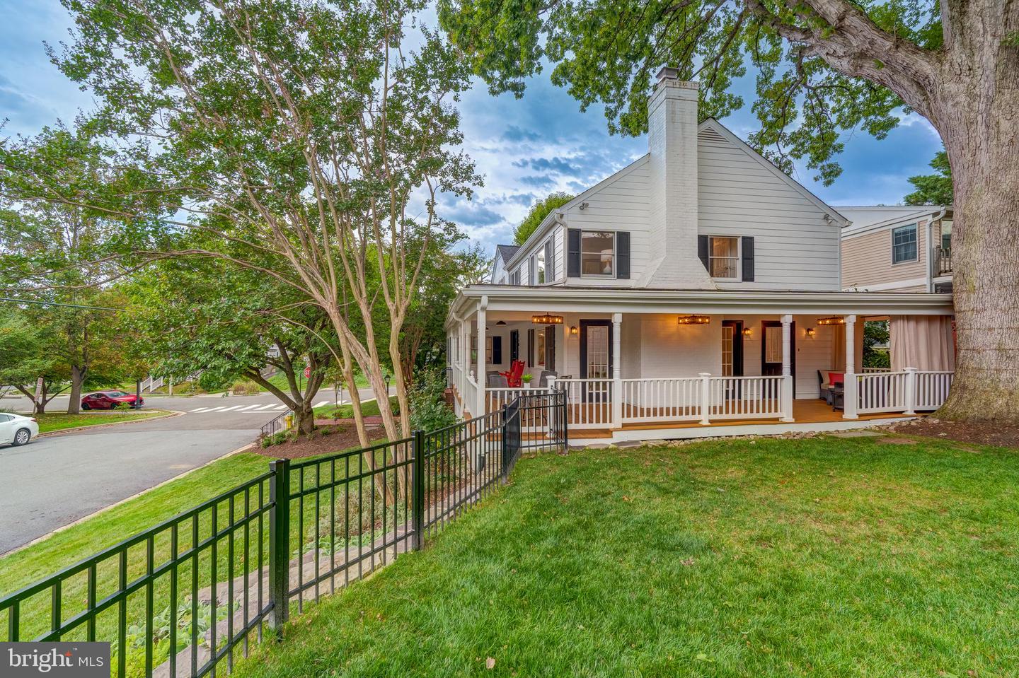 5101 27TH ST N, ARLINGTON, Virginia 22207, 7 Bedrooms Bedrooms, ,5 BathroomsBathrooms,Residential,For sale,5101 27TH ST N,VAAR2060938 MLS # VAAR2060938