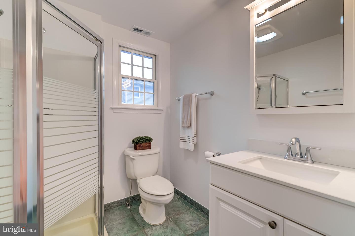 5101 27TH ST N, ARLINGTON, Virginia 22207, 7 Bedrooms Bedrooms, ,5 BathroomsBathrooms,Residential,For sale,5101 27TH ST N,VAAR2060938 MLS # VAAR2060938
